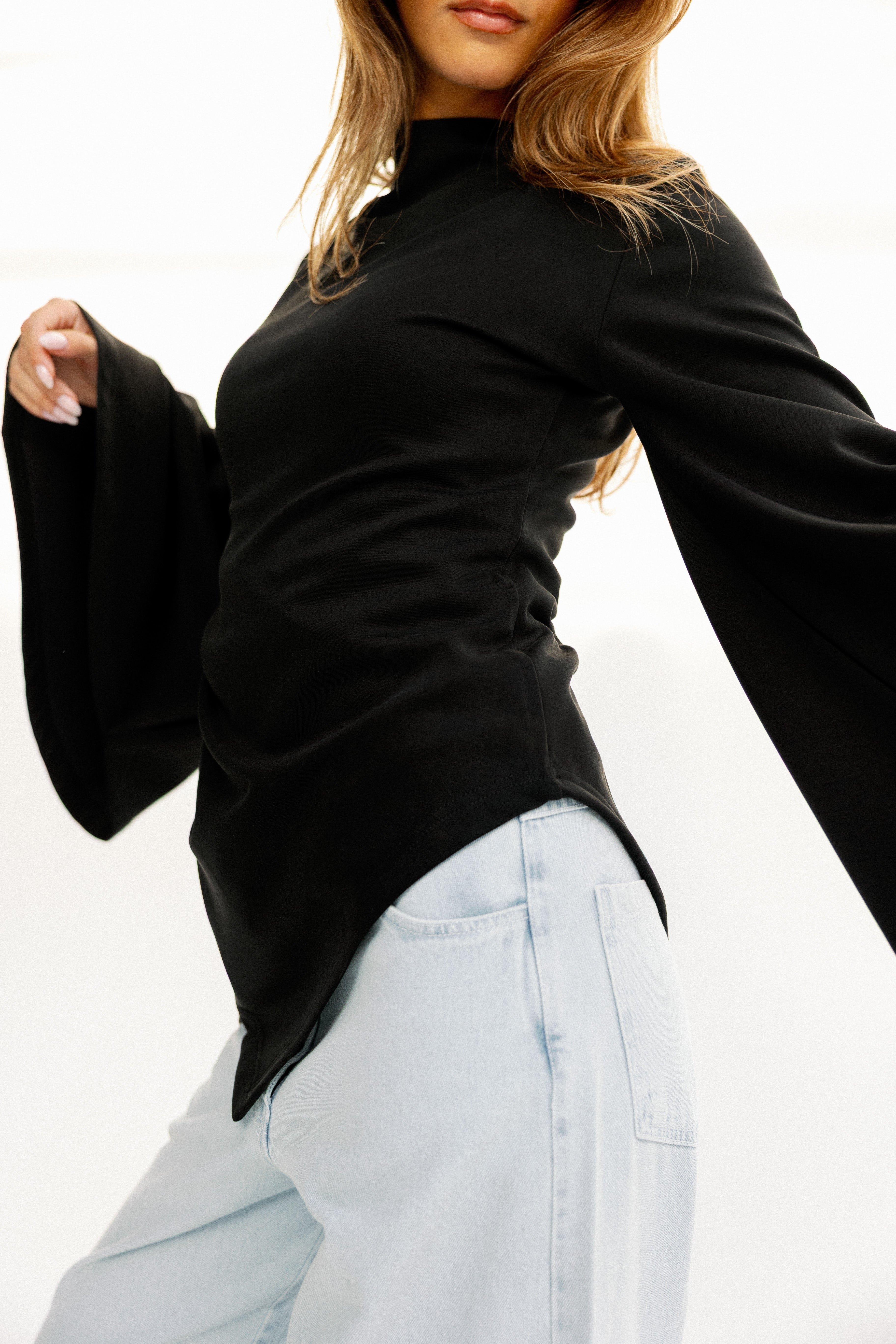 The offset top Black