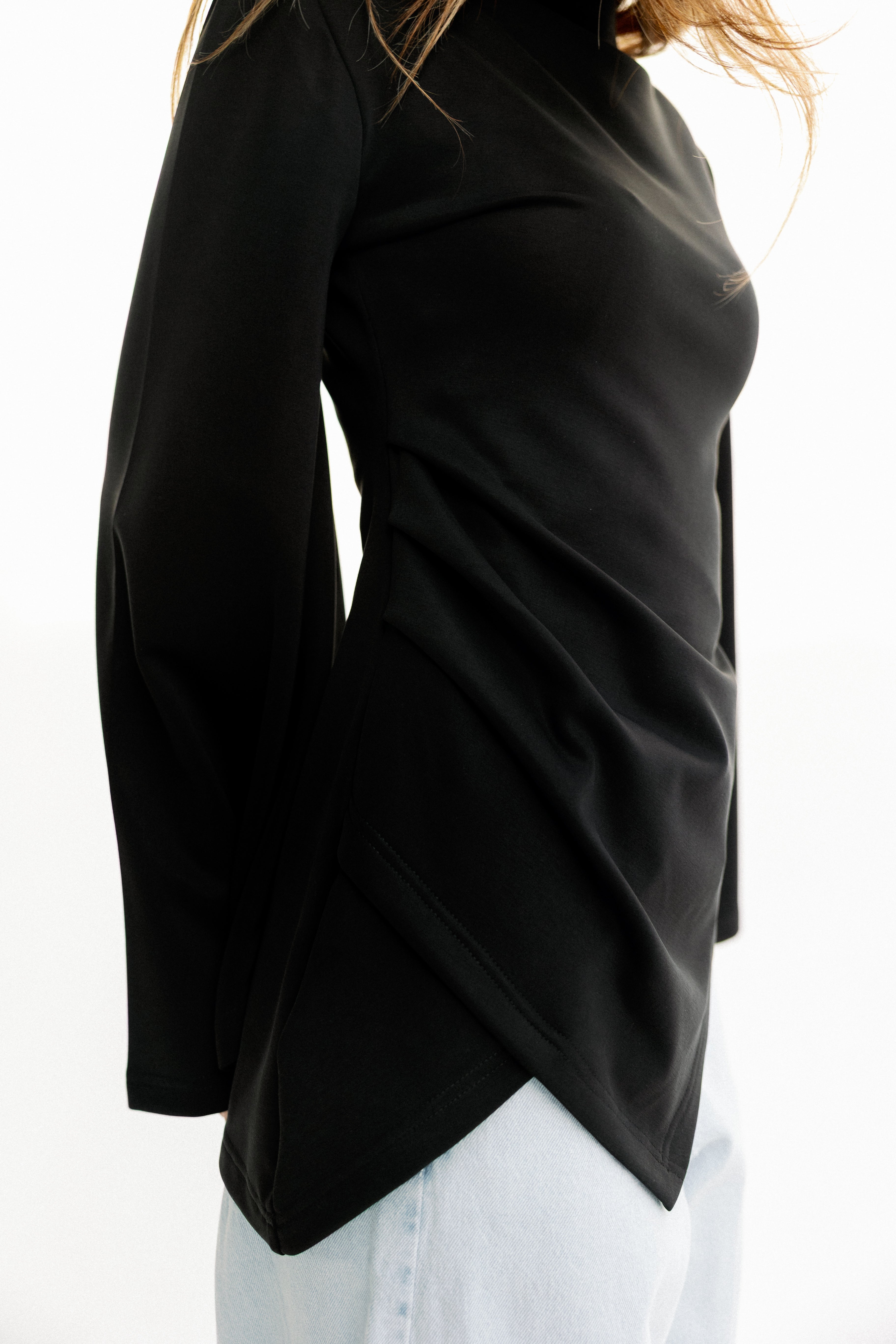 The offset top Black