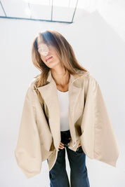 The Cloud line jacket Beige