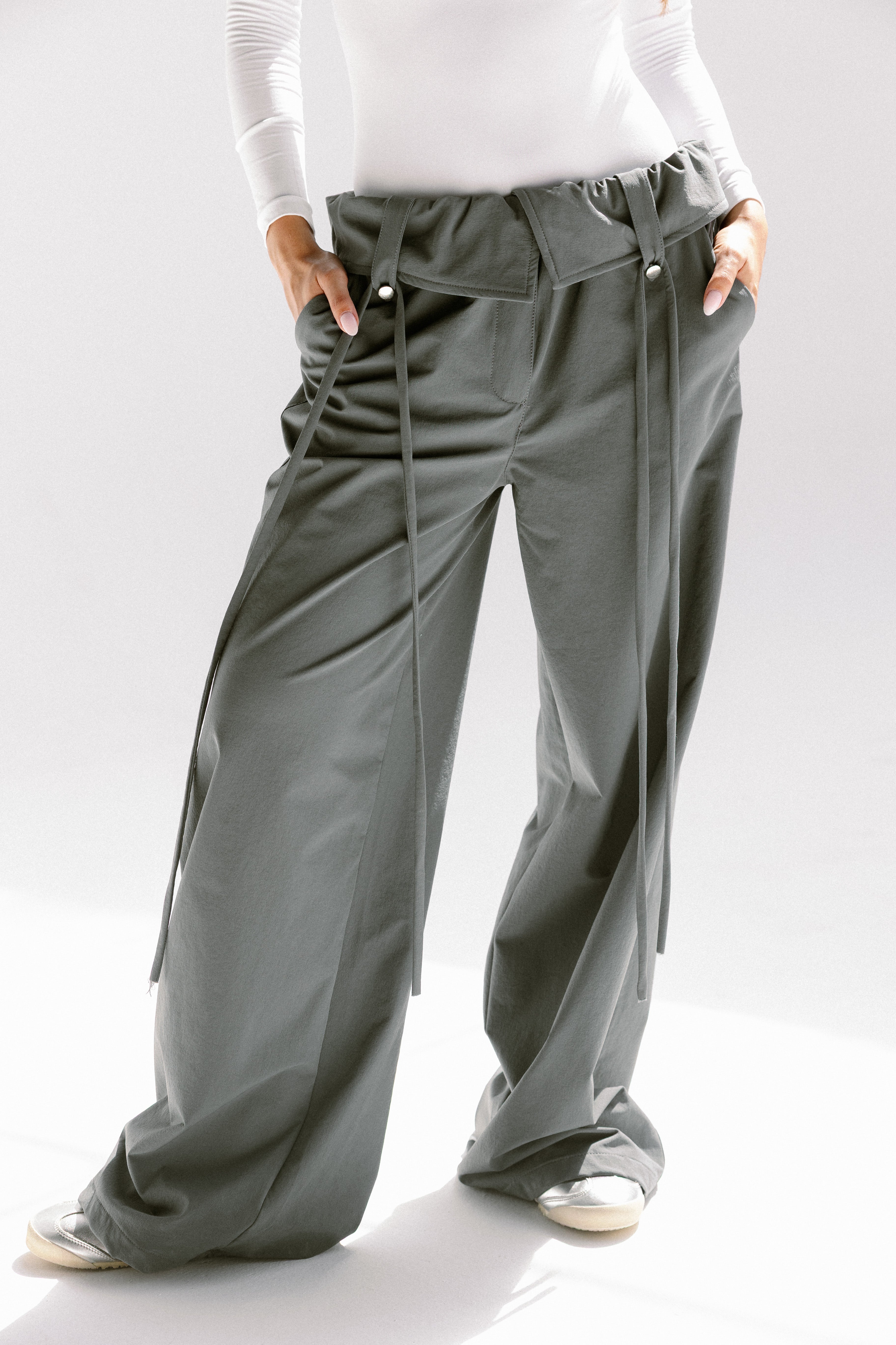 The storm guard utility pants Dark Gray