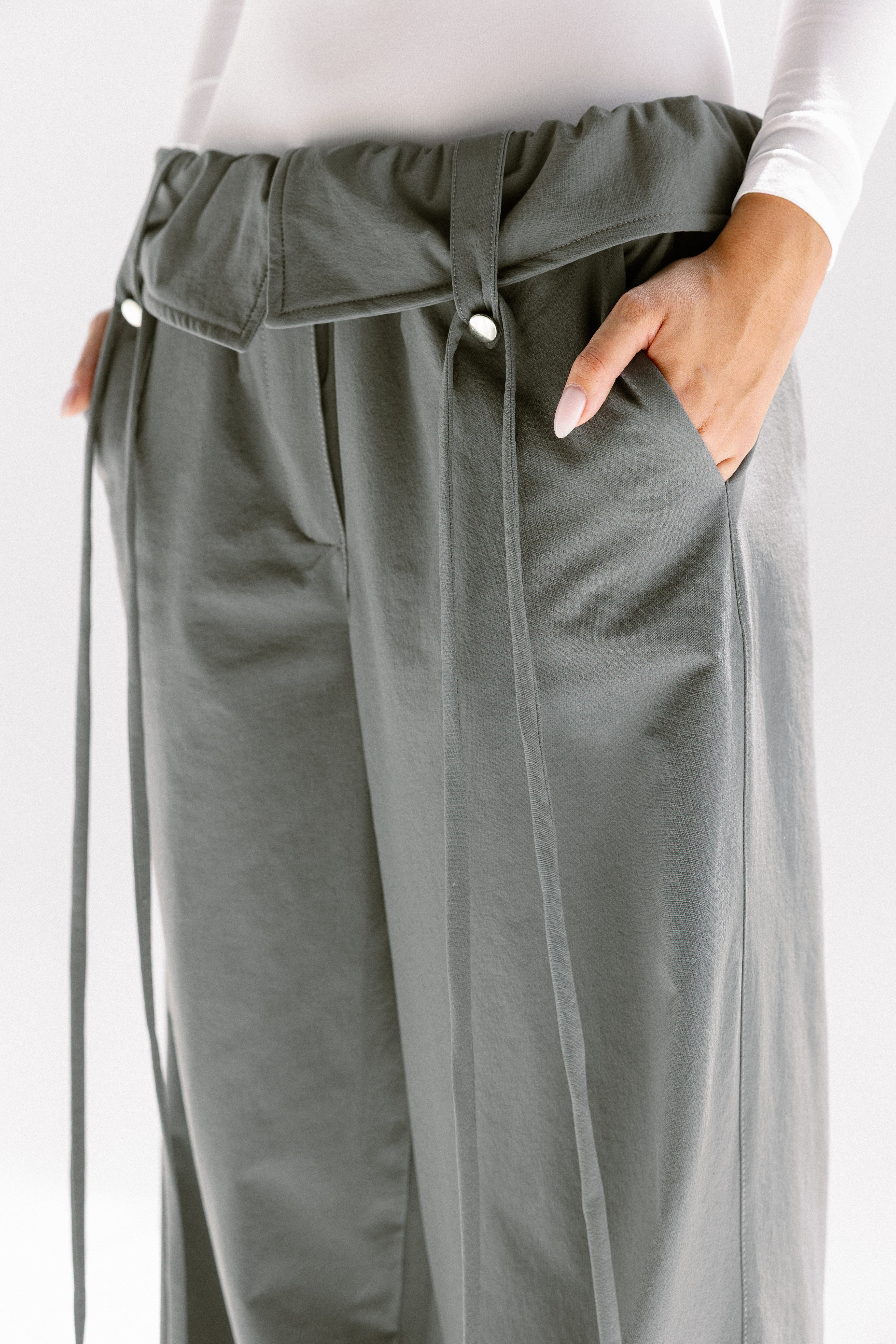 The storm guard utility pants Dark Gray