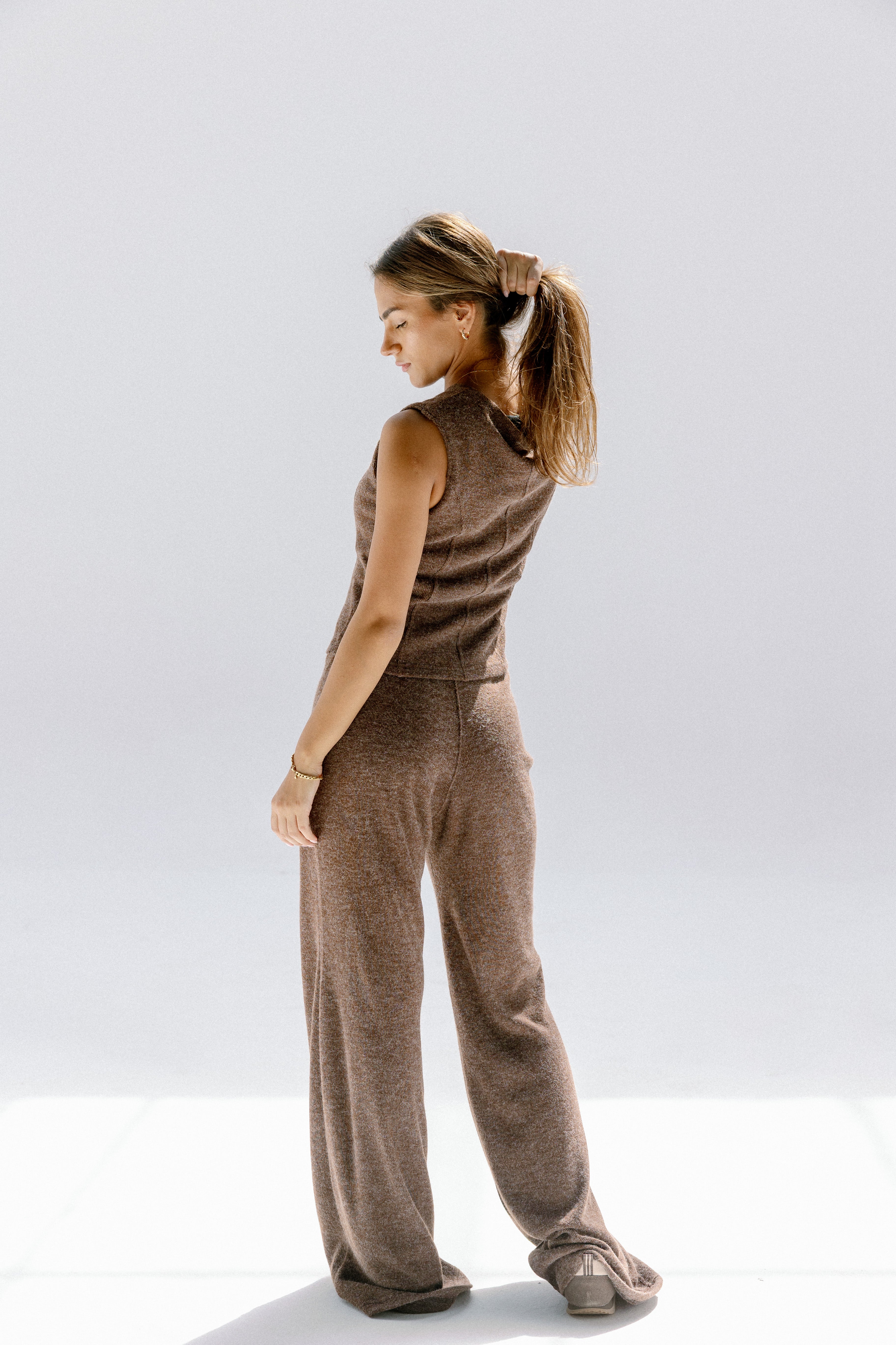 The solace vest  Brown