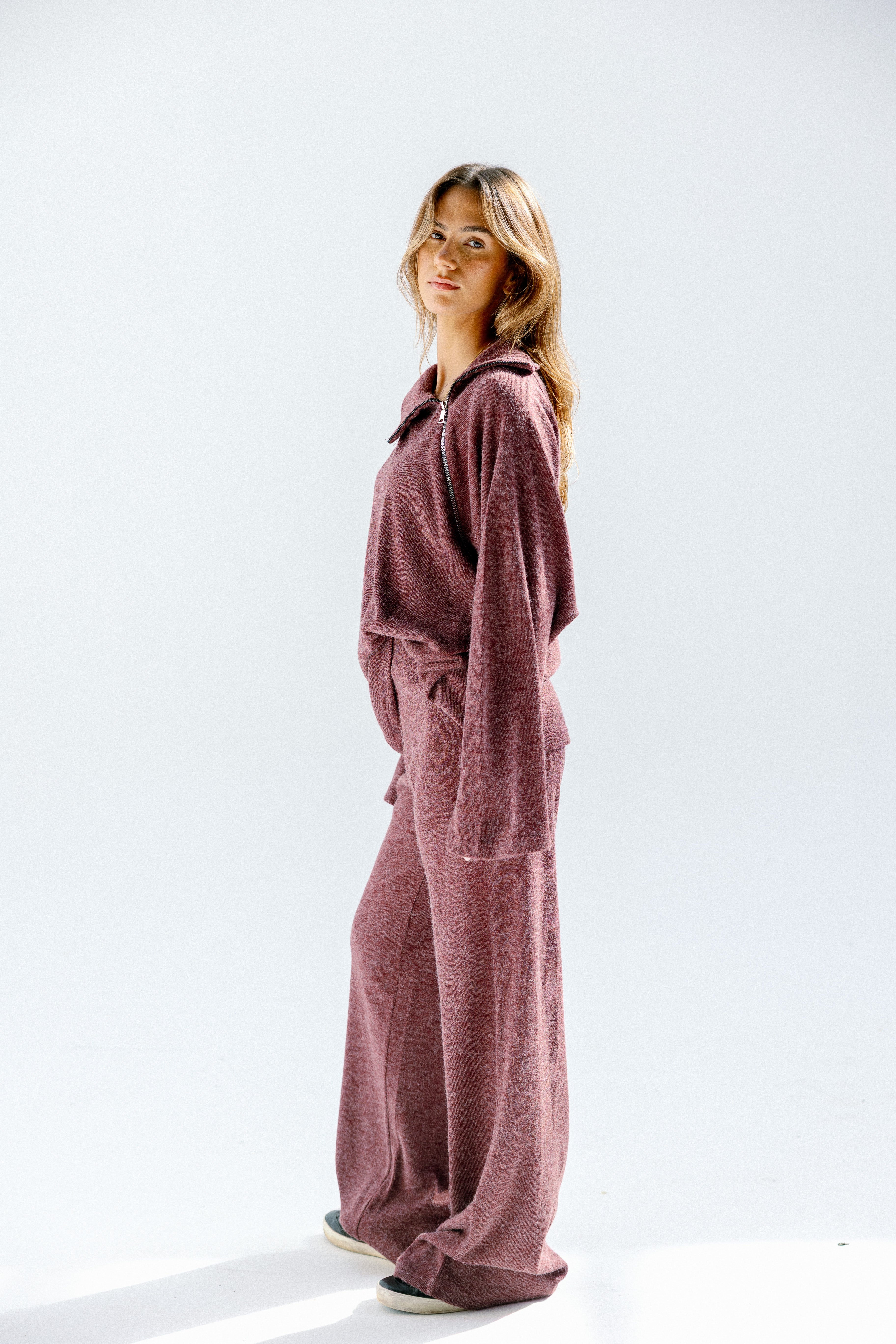The halo pants  Burgundy