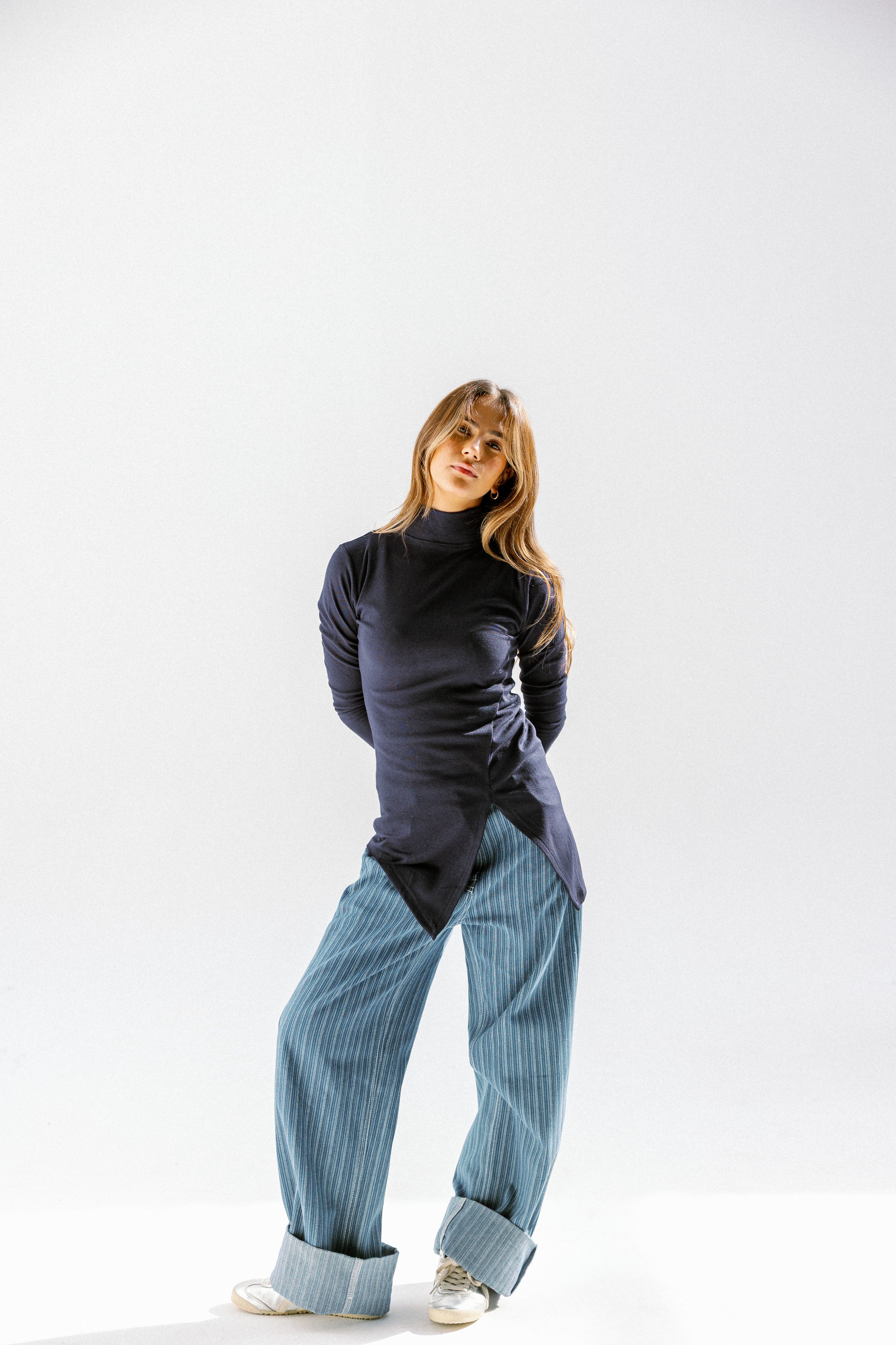 The verge top Navy Blue