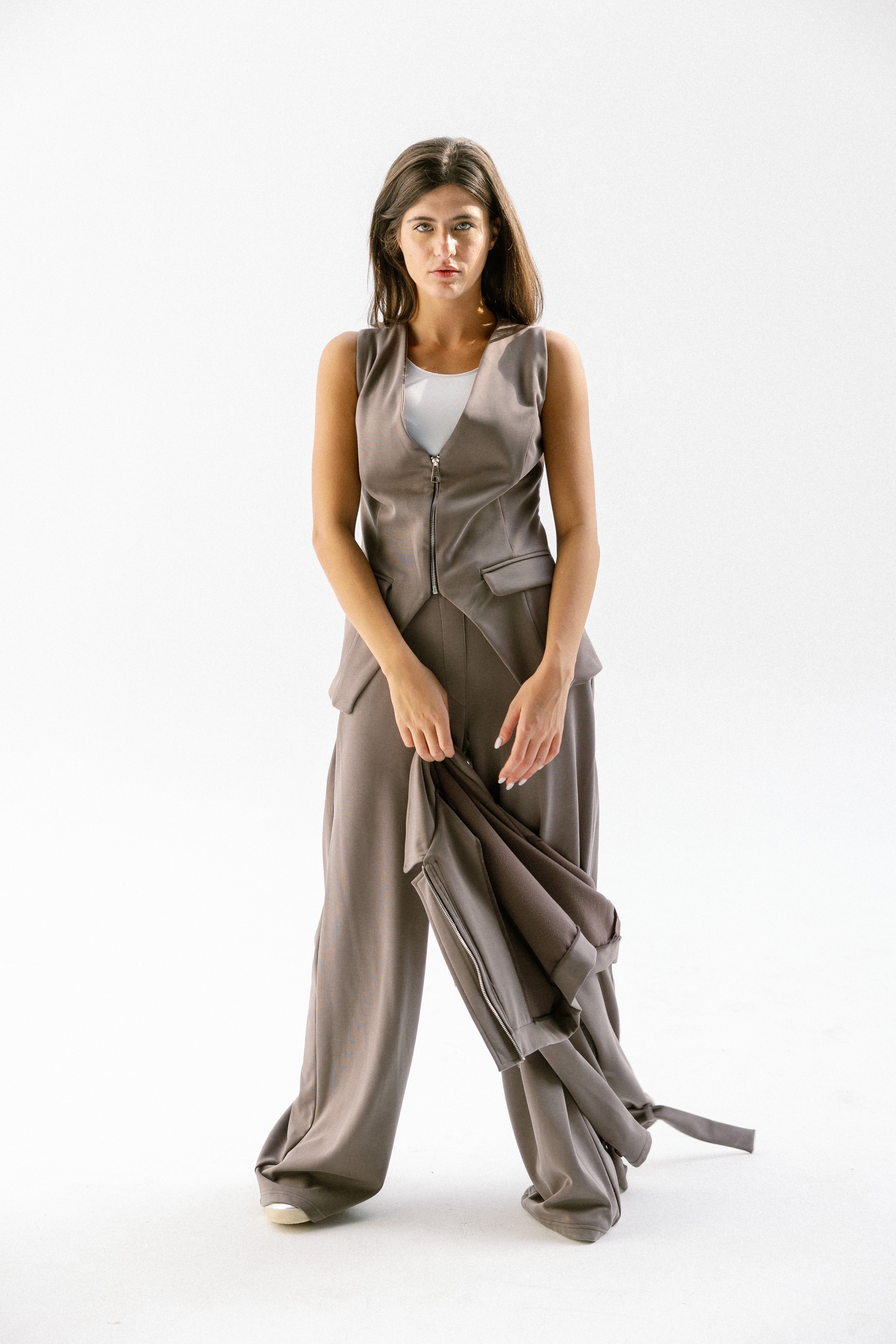 the base form pants  Café