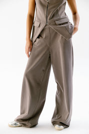 the base form pants  Café